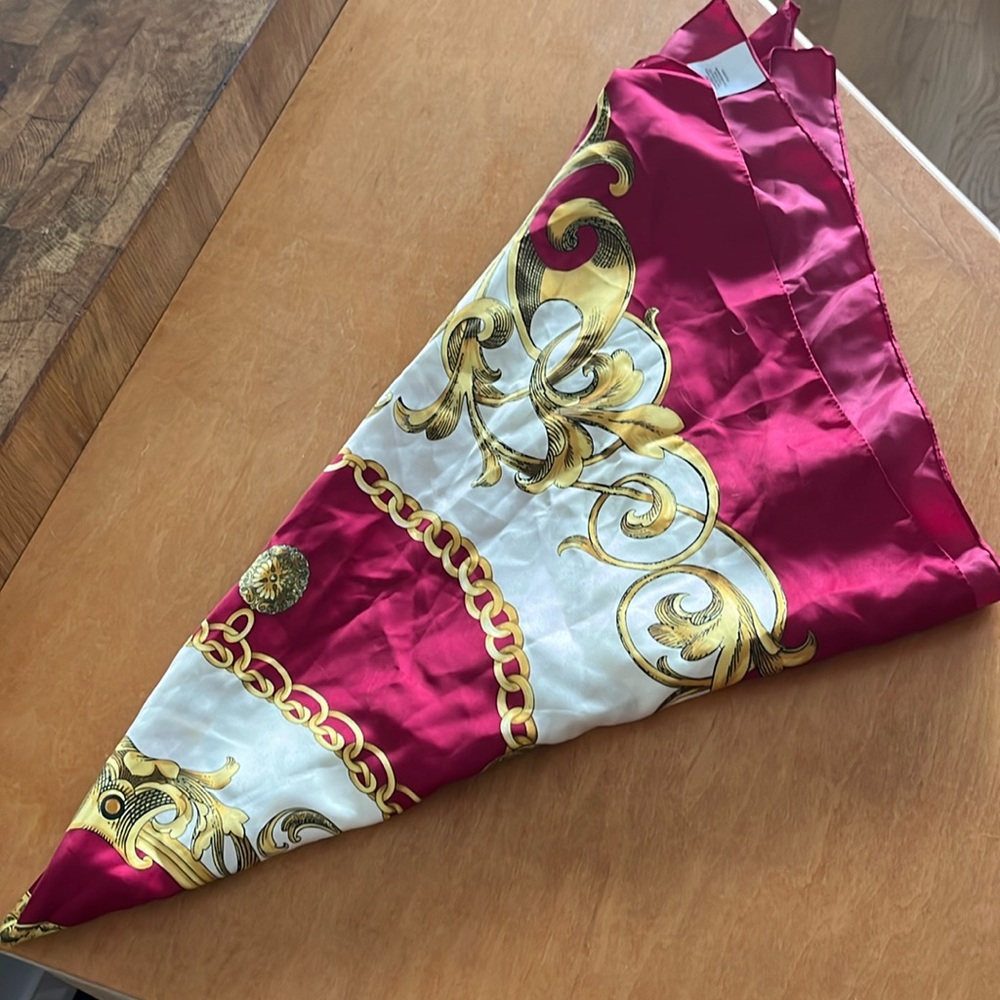 Large patterned scarf